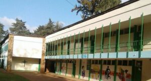 Drama as parents throw out a popular Nairobi school head from office